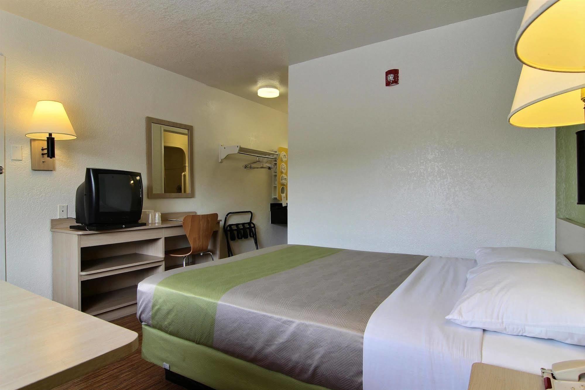 Motel 6-Albuquerque, Nm - Midtown Exterior photo